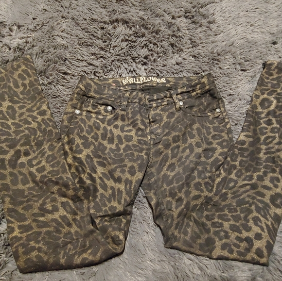 Junior's Wallflower pants gold and black leopard print - Picture 5 of 5
